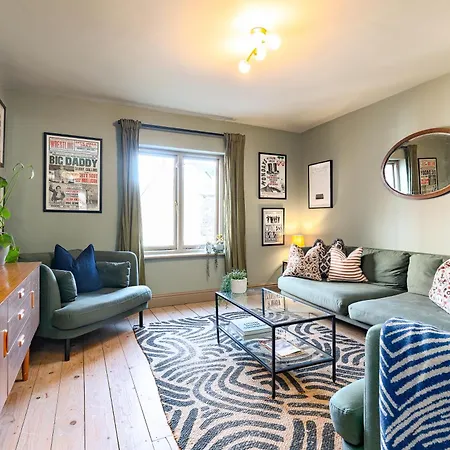Stylish Seaside Home With King Beds And Parking Scarborough Exterior foto