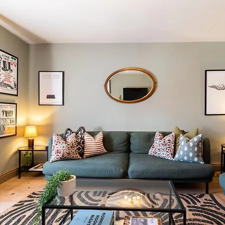Stylish Seaside Home With King Beds And Parking Scarborough Exterior foto