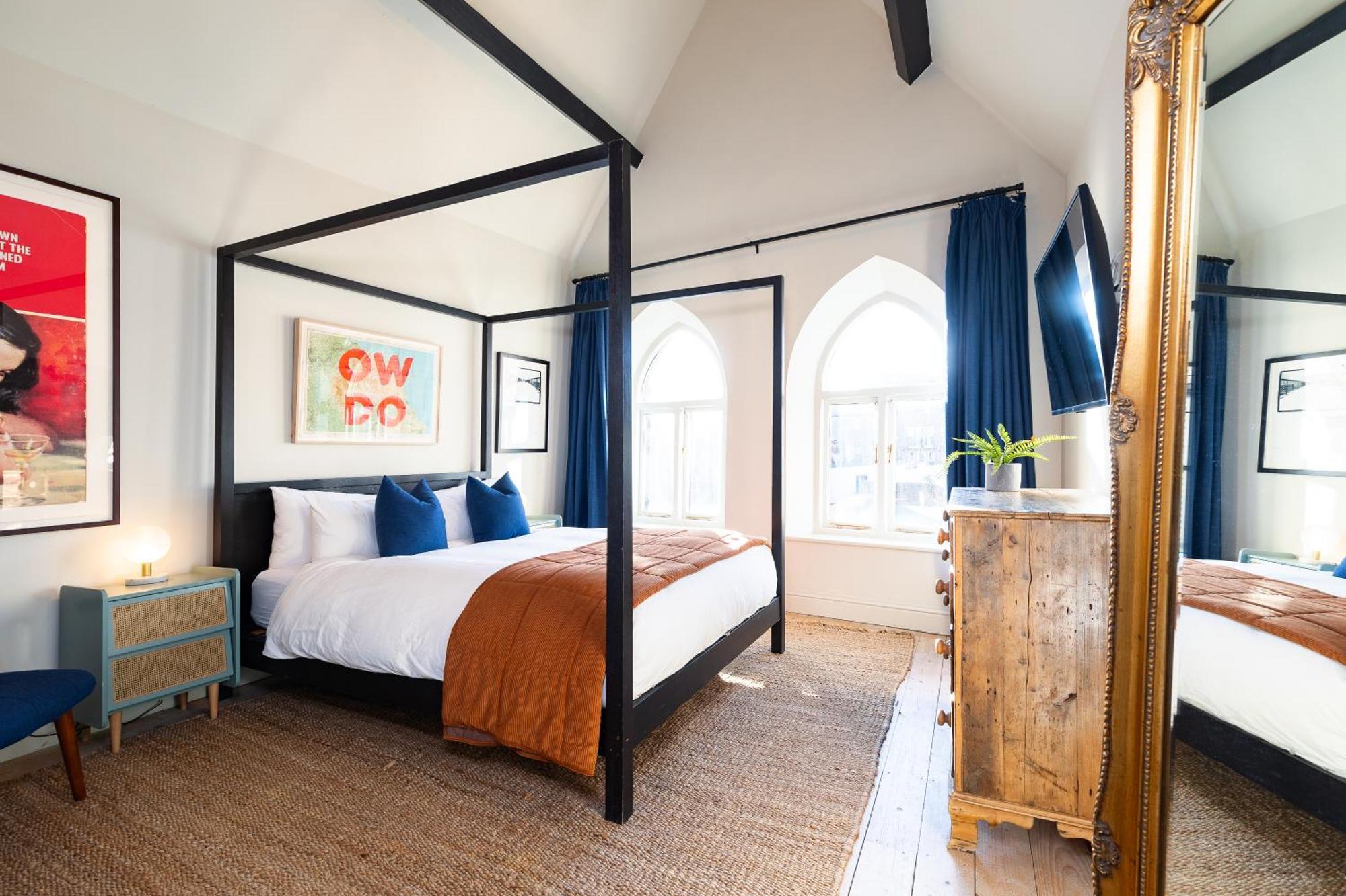Apartment Stylish Seaside With King Beds And Parking